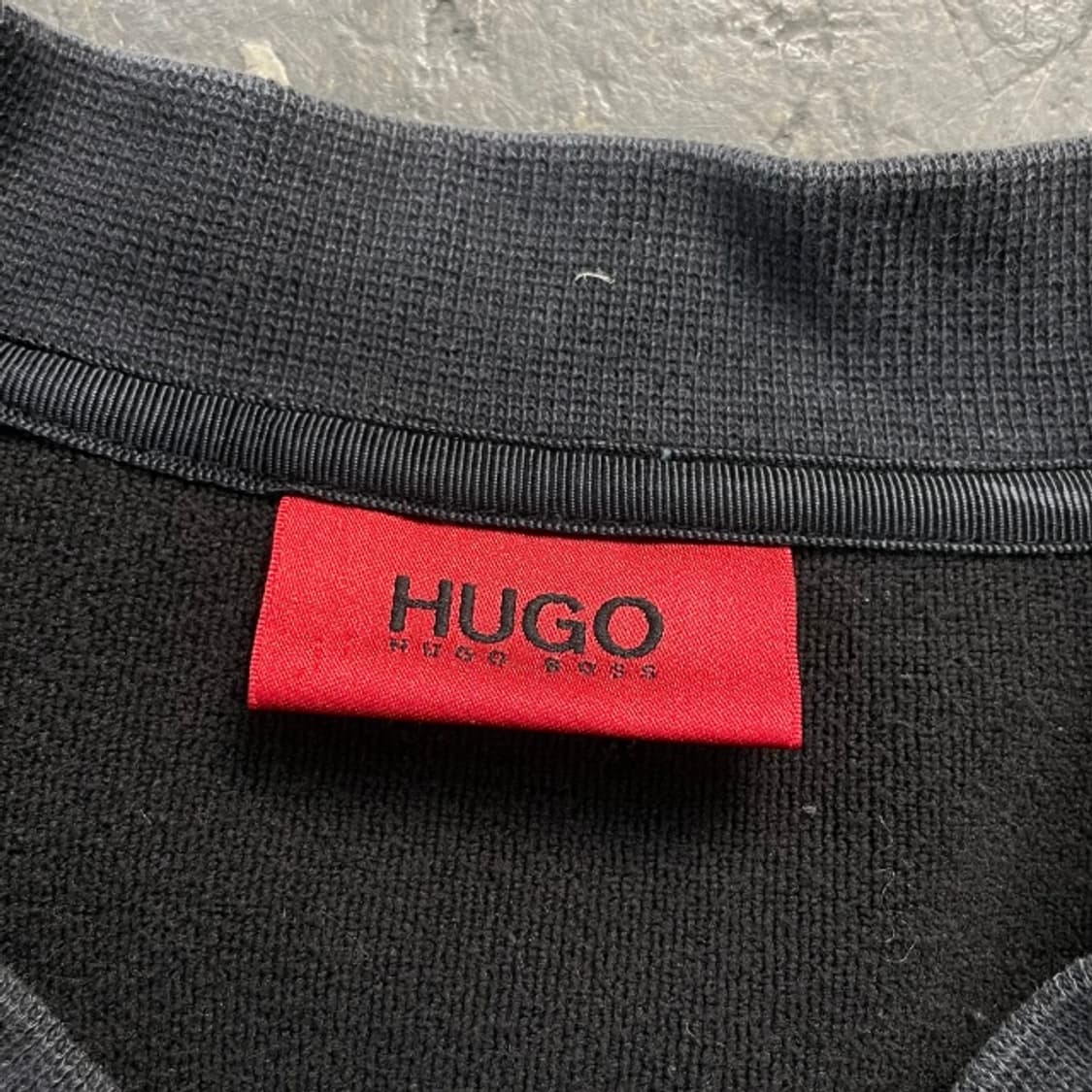 95 휴고보스 블랙 암 로고 집업 상품이미지3