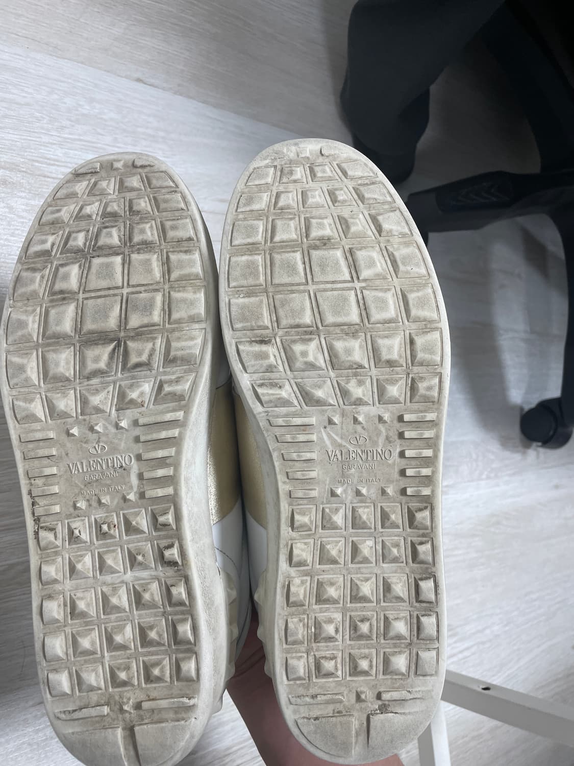 발렌티노 스니커즈 상품이미지3