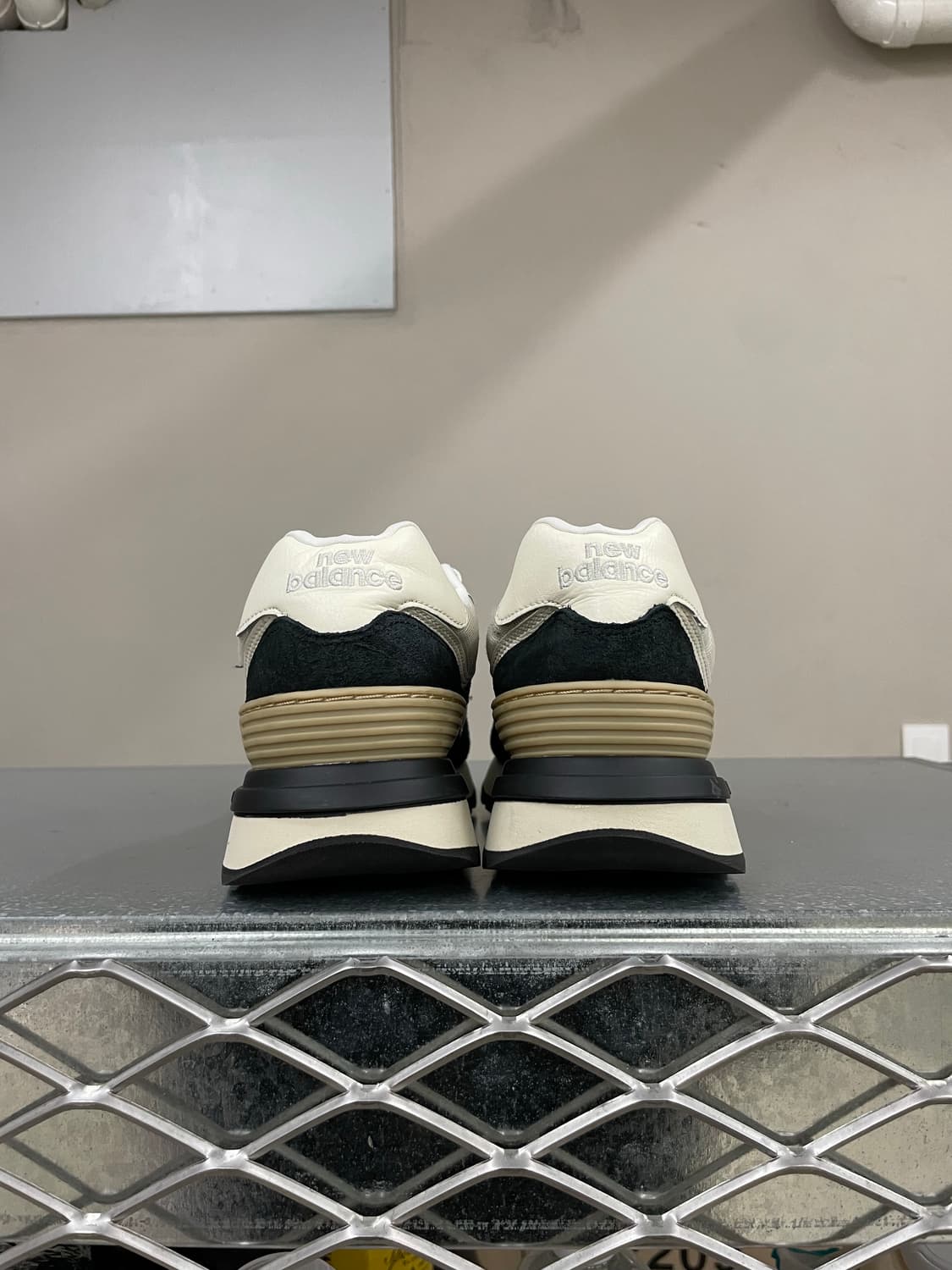 뉴발란스 574 레거시 블랙 245 상품이미지3