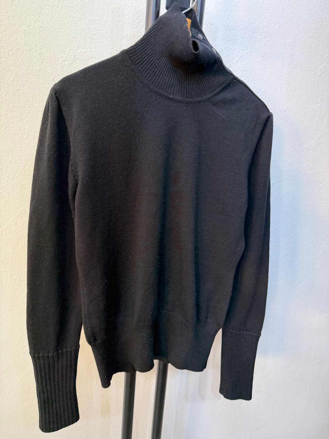 매장판정품) 버버리 여성 블랙 하이넥 니트 M 상품이미지2