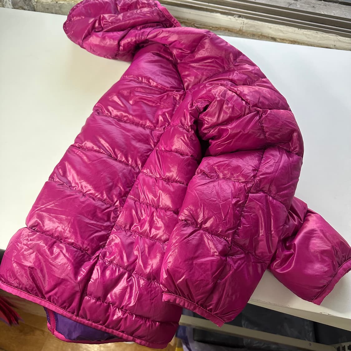 우먼L-XL 유니클로 딥핑크 웜후드 경량패딩 상품이미지6