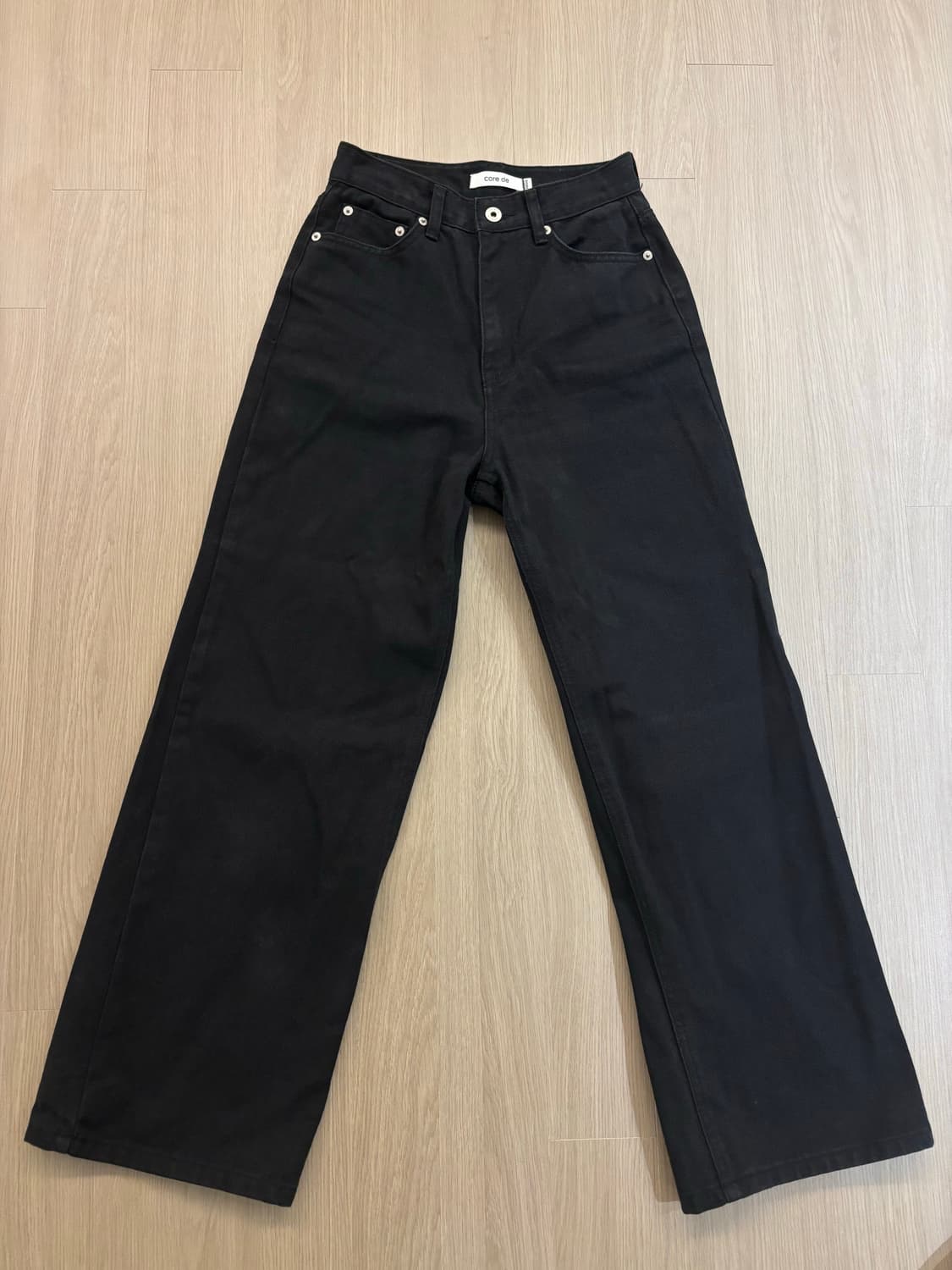 코어드 클래식 데님 블랙 숏 xs 상품이미지5