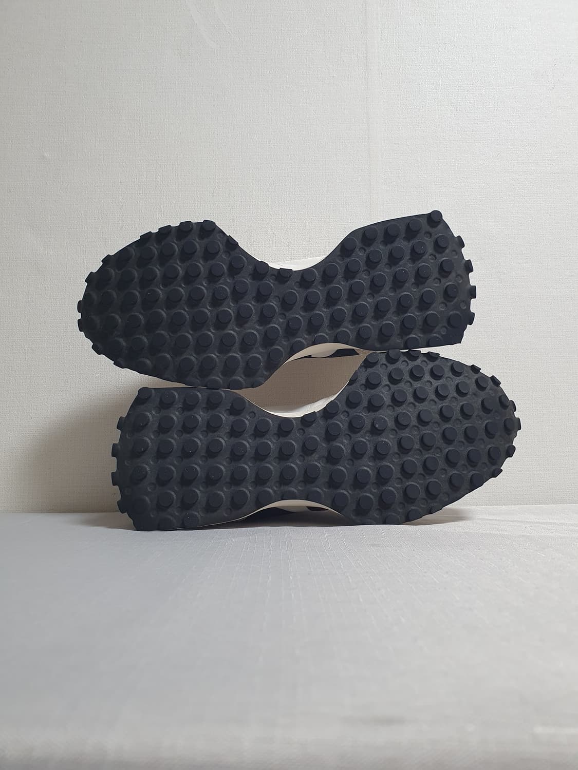 255mm 뉴발란스 327 그레이 블랙 스니커즈 상품이미지9