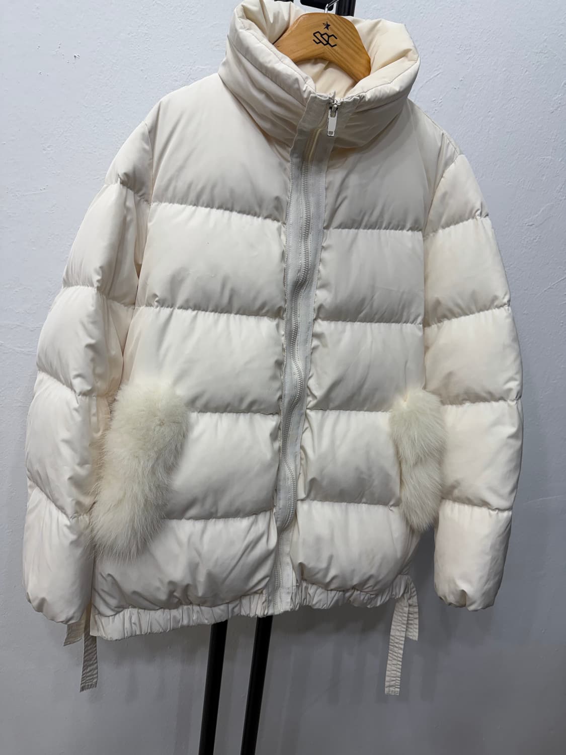 정품) O2ND 오즈세컨 한섬 퍼 포인트 패딩 55 상품이미지2