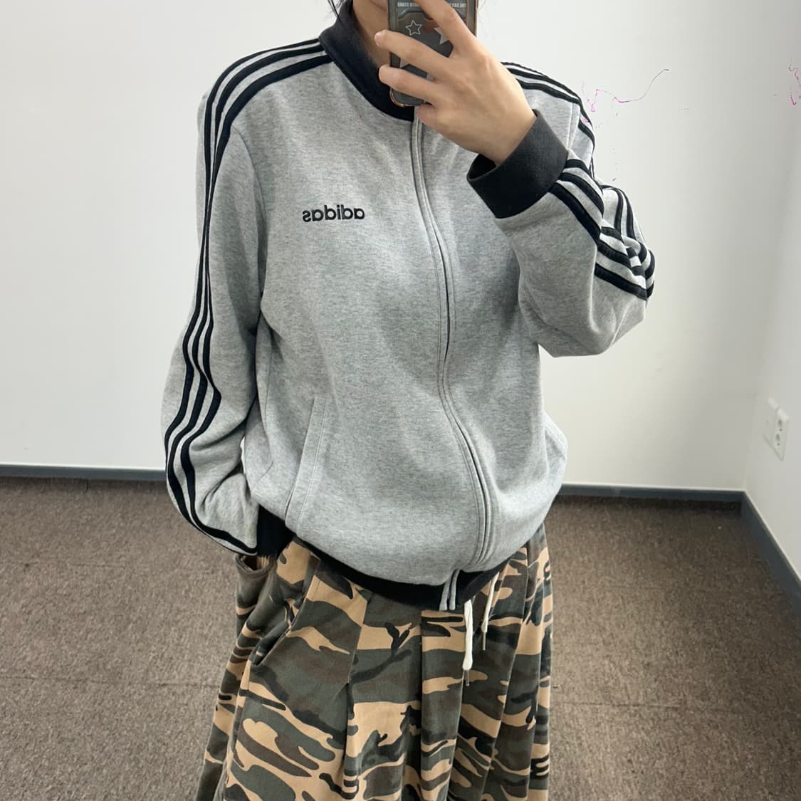 Adidas 아디다스 스펠아웃로고 그레이 코튼 져지 상품이미지3