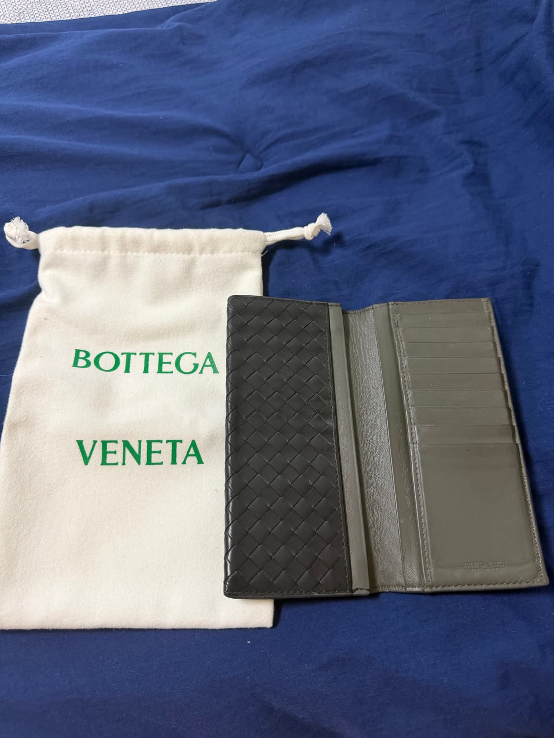 보테가 베네타 블랙 장지갑 상품이미지5