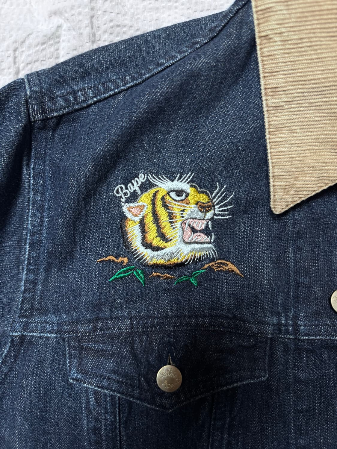베이프 타이거 와이드 데님 자켓 인디고 상품이미지2