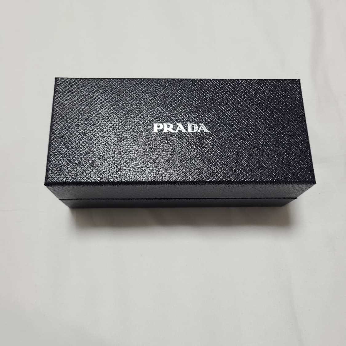 프라다 심볼 선글라스 슬레이트 그레이 렌즈 얼터너티브 핏 상품이미지2