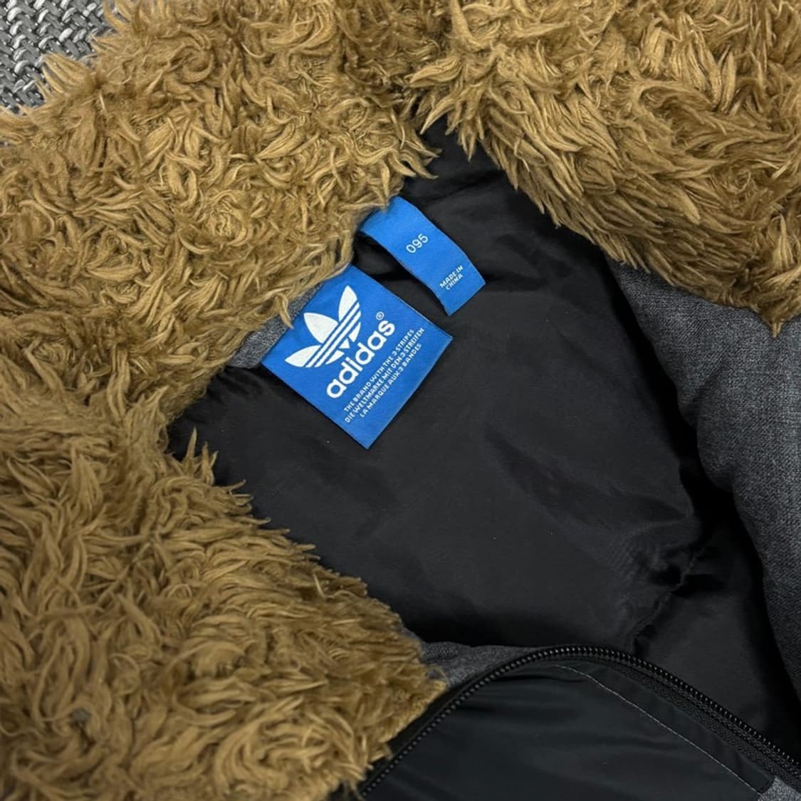 아디다스 덕다운 패딩점퍼 v0384 상품이미지7