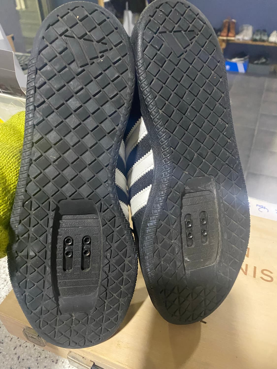 아디다스 벨로삼바 블랙 255 상품이미지8