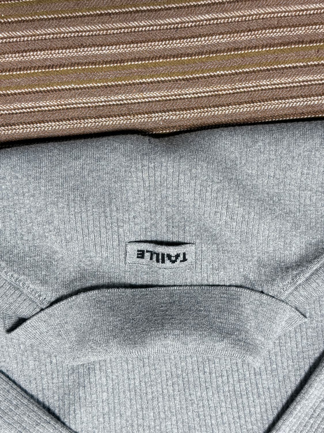 타일레 CIGAR RIB SHELL KNIT POLO TOP GREY 상품이미지4