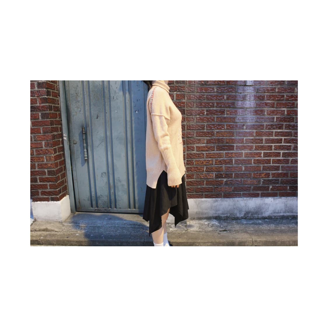 “Give Me Love” Turtle Neck Sweater 상품이미지3