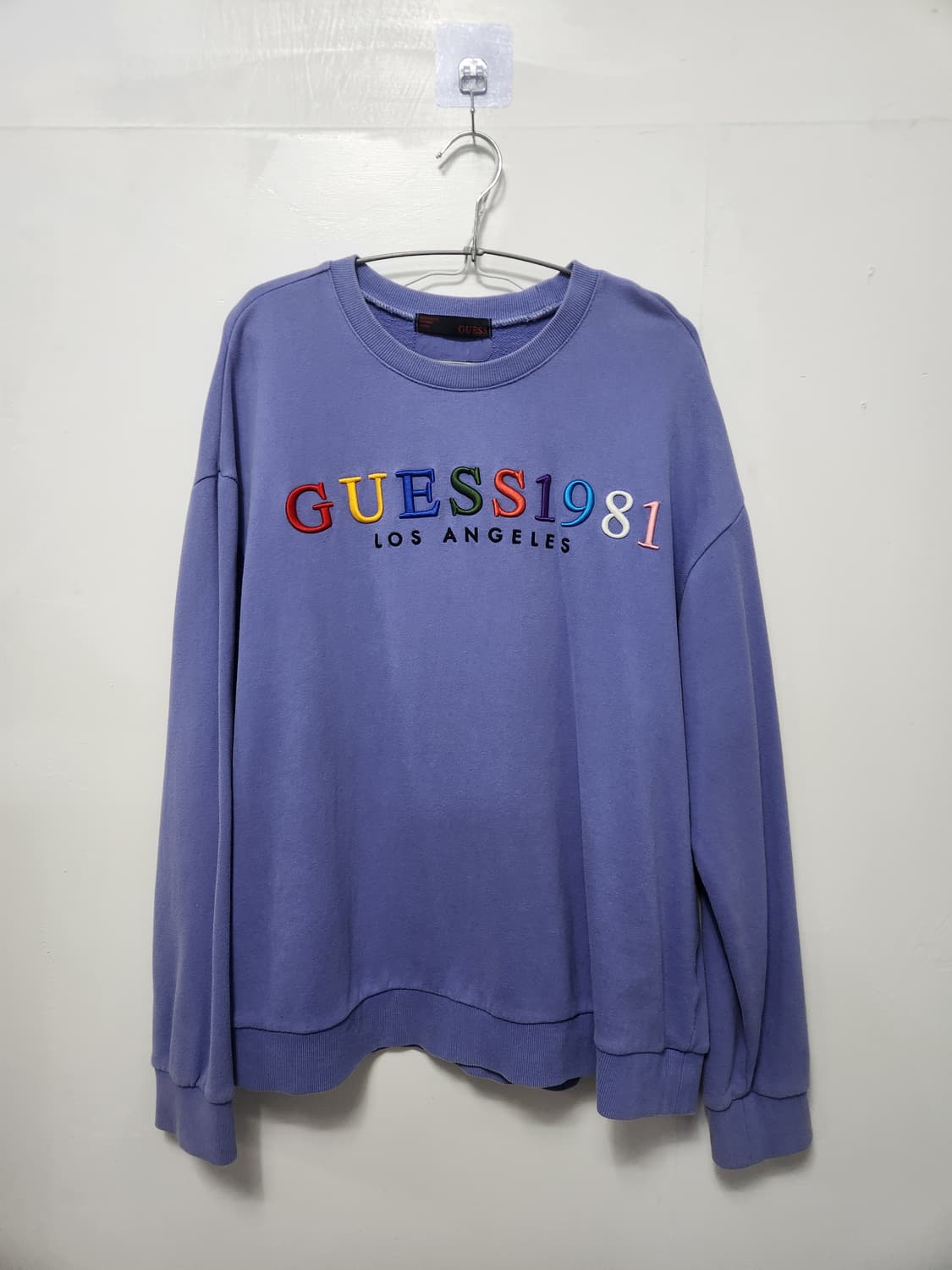 [정품] GUESS LOS ANGELES 1981 자수 맨투맨 상품이미지1