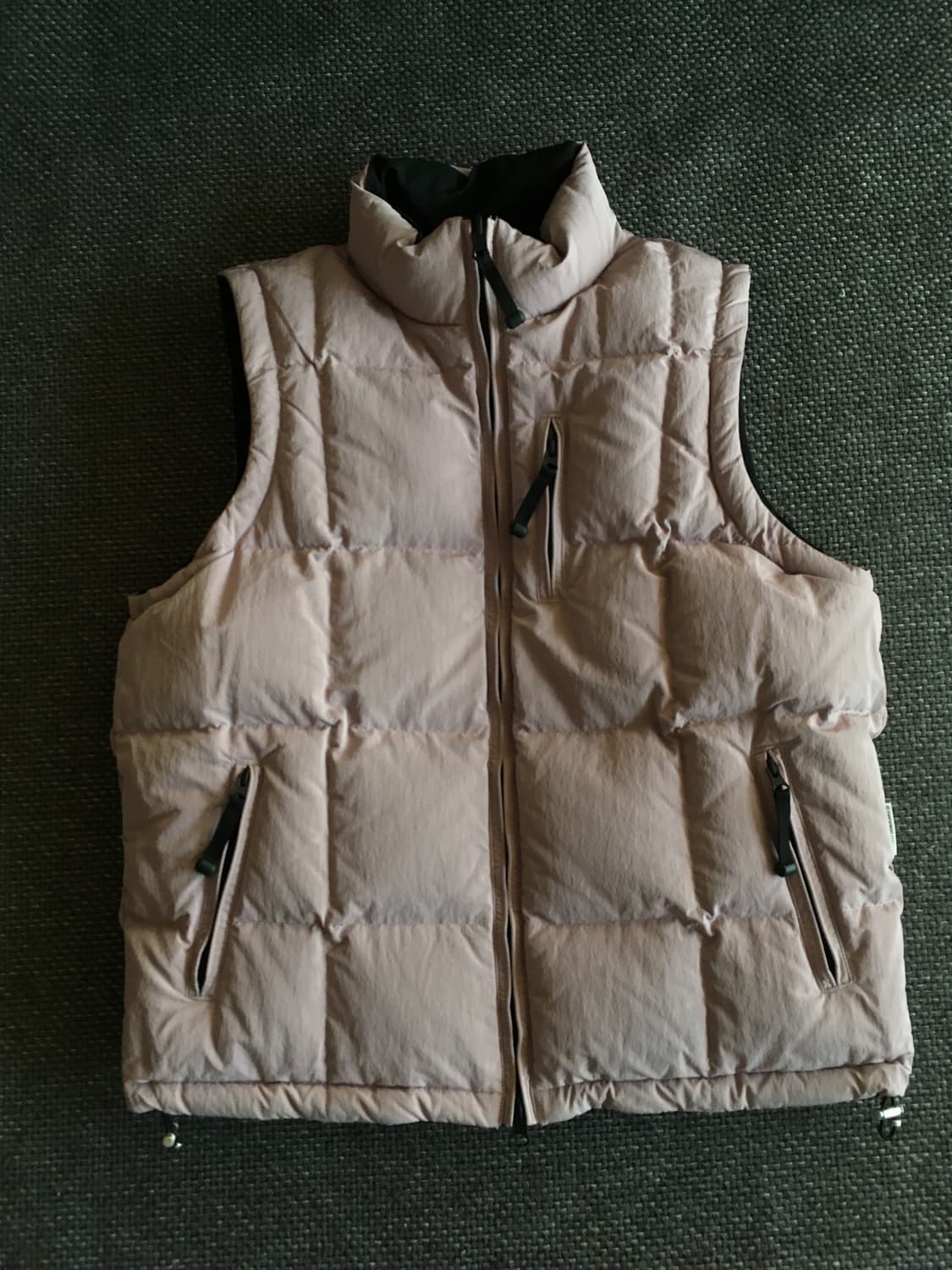 더바이닐하우스 리버시블 다운 베스트 상품이미지2