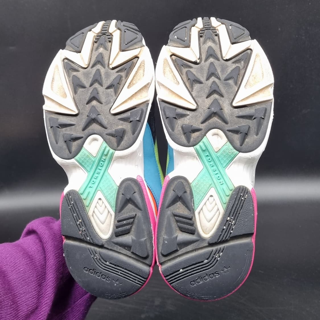 아디다스 팔콘 W 여성운동화240  상품이미지3