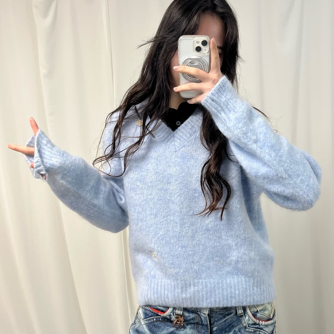 Satur Two-tone Mohair V-neck Knit  상품이미지2