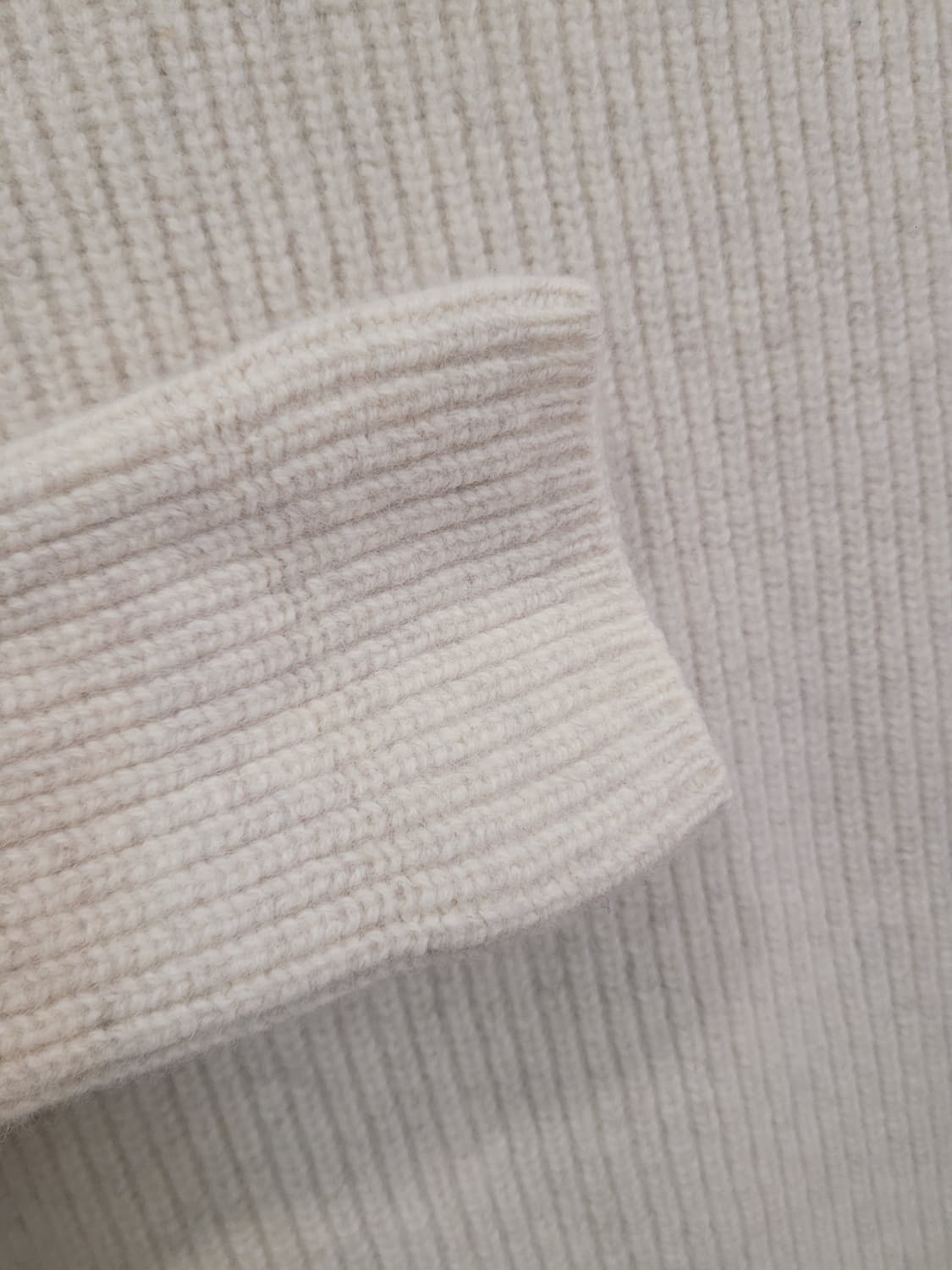 블랙푸시아 아이보리 니트 원피스 트임 디테일 44~55 상품이미지4