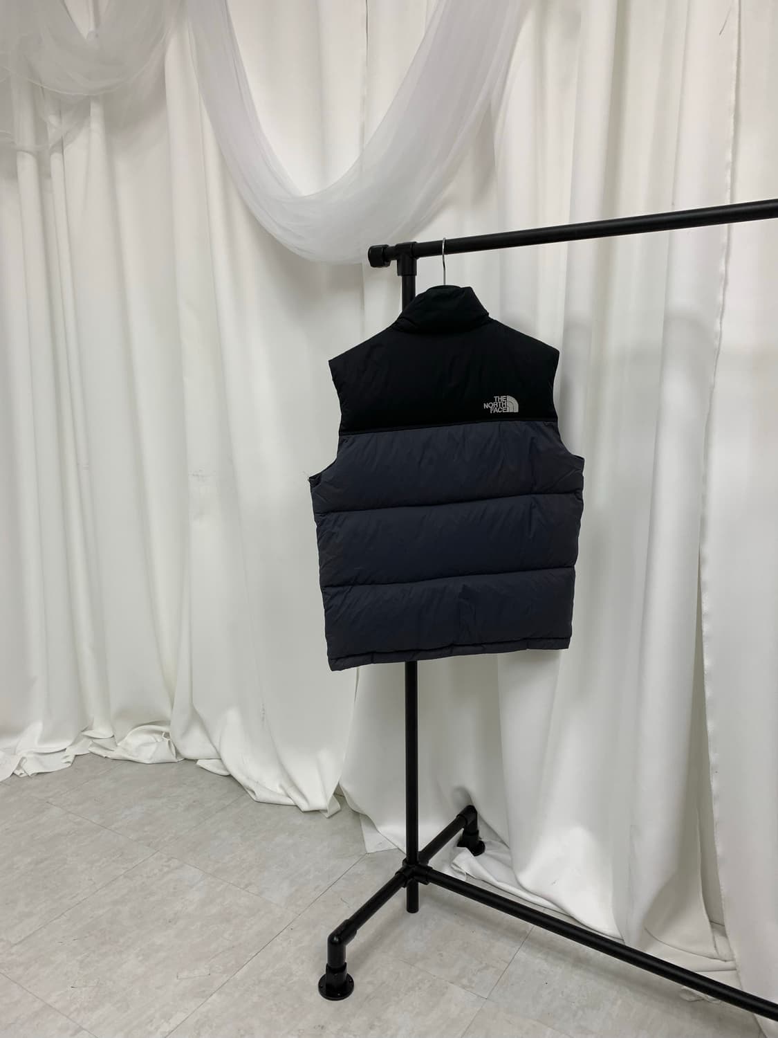 The North Face Star-Stitched Puffer Vest 상품이미지3