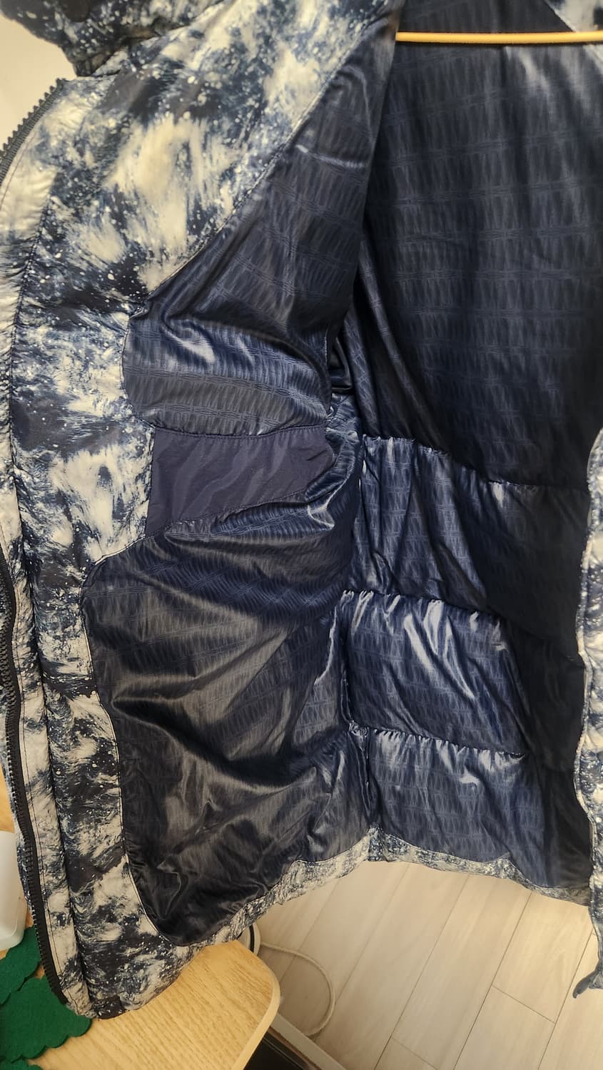 정품.몽클레어 블랙 라벨 패딩.사이즈 4 상품이미지7