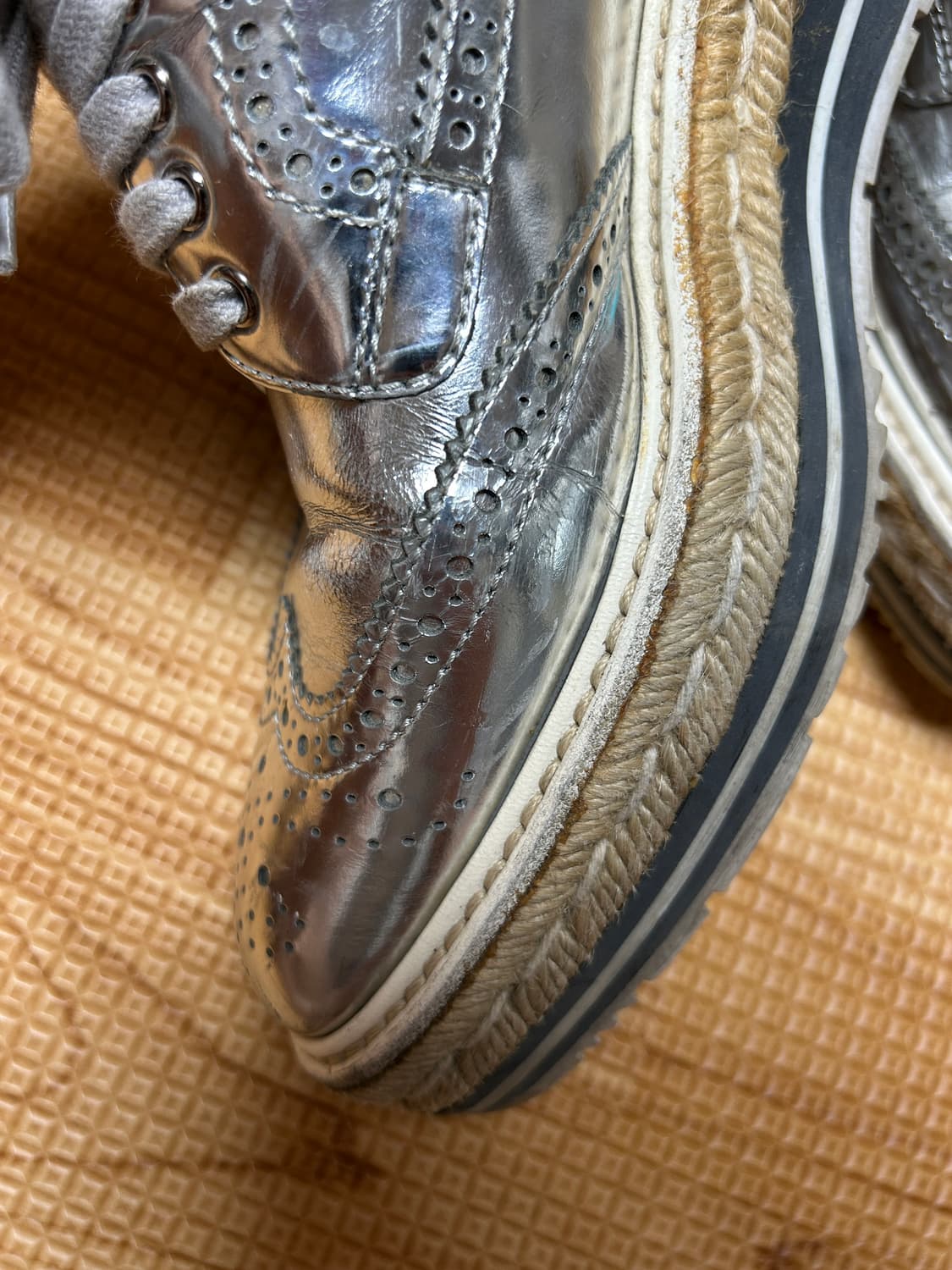 프라다 윙팁 클리퍼 상품이미지5