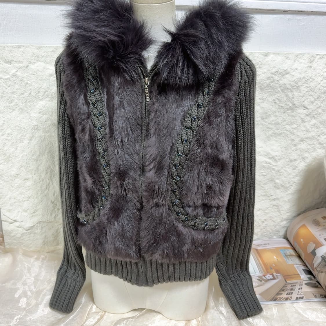 빈티지 그레이 폭스퍼후드 토끼털 꽈배기 비즈 니트자켓 후드집업 상품이미지1