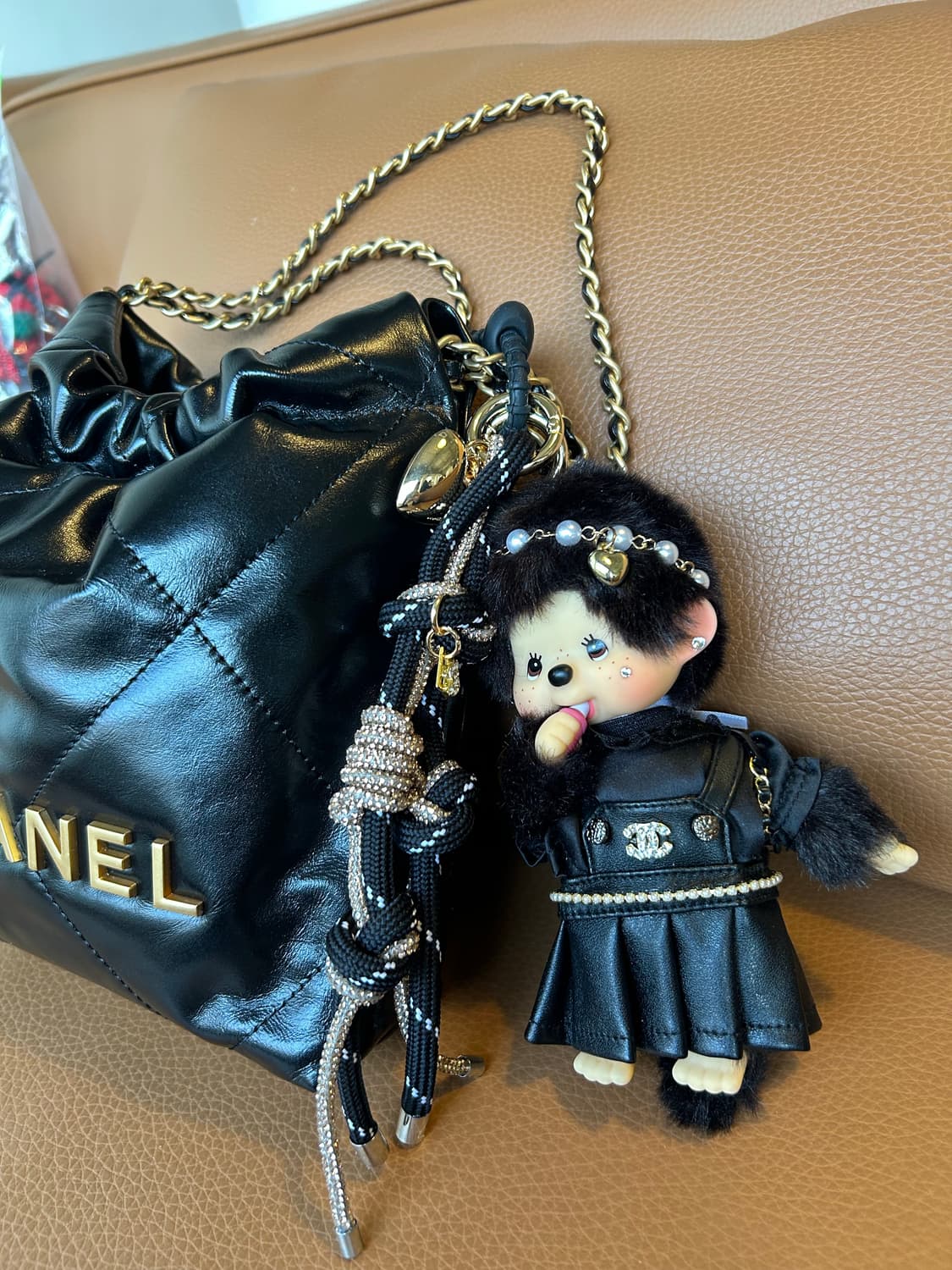 (20)정품몬치치🖤💛  블랙+골드 커스텀키링 상품이미지6