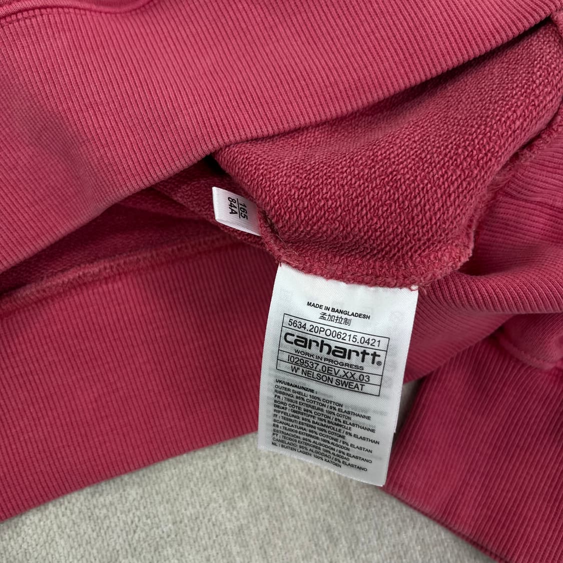 100 칼하트 WIP 핑크 맨투맨 상품이미지3