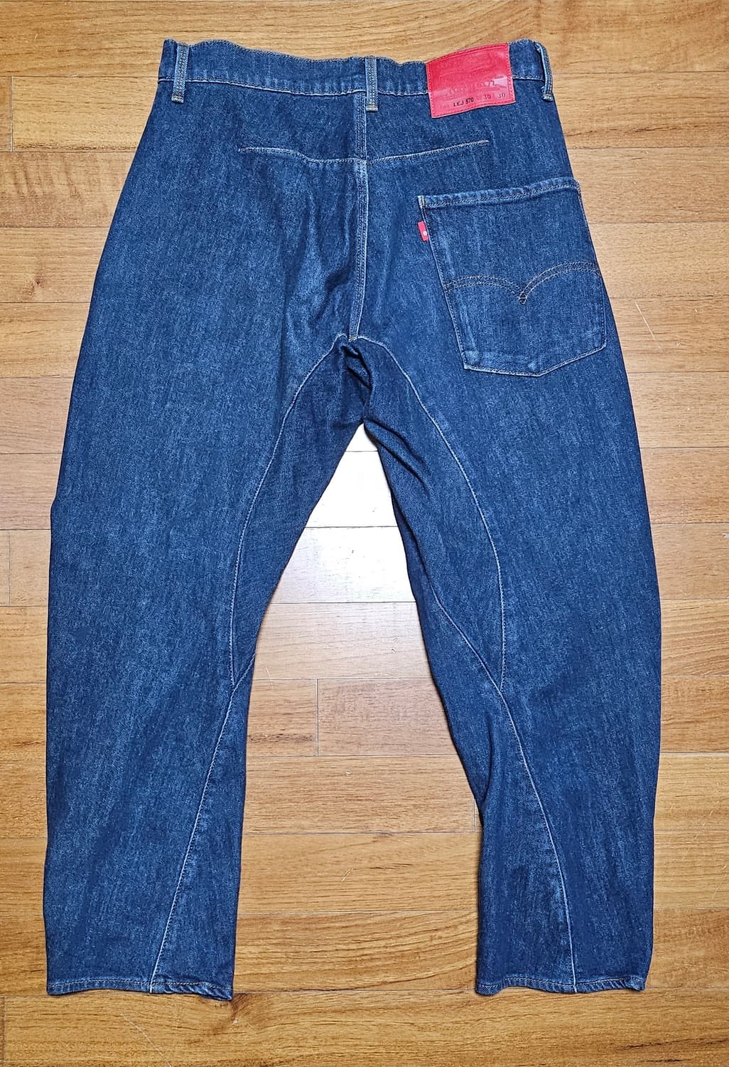 리바이스 LEJ 570 베기 테이퍼드 진 상품이미지2