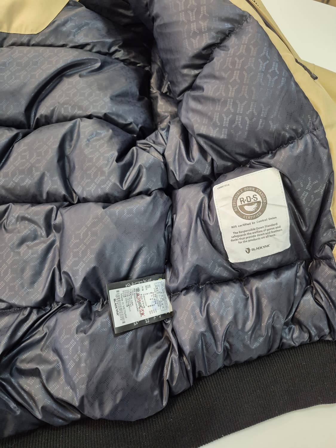 블랙야크 고어텍스 다운 숏패딩(M 상품이미지7