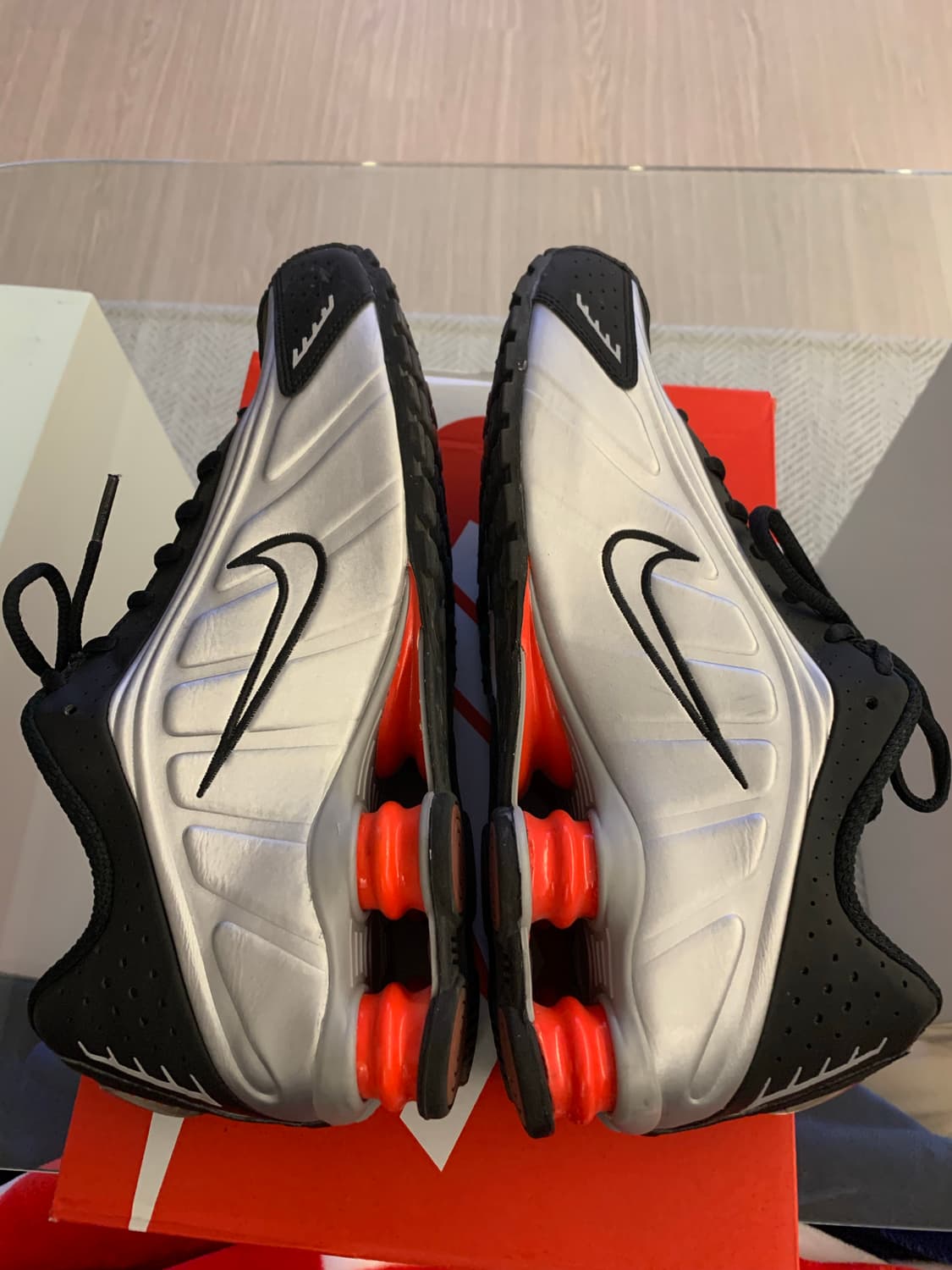 나이키 샥스 R4 블랙/실버 270mm 판매합니다./ BV1111-008 상품이미지6