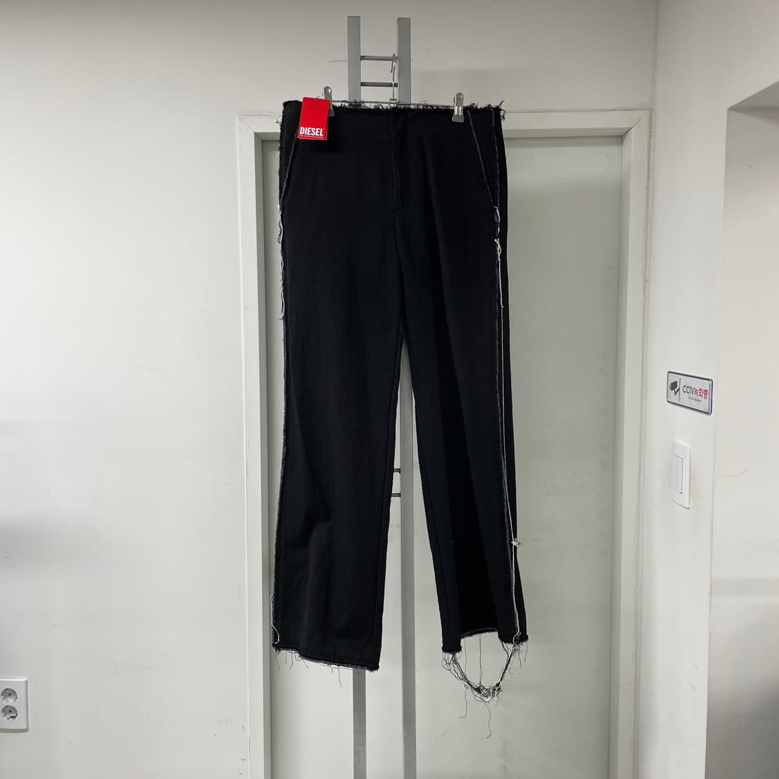 디젤 블랙 팬츠 48 상품이미지1