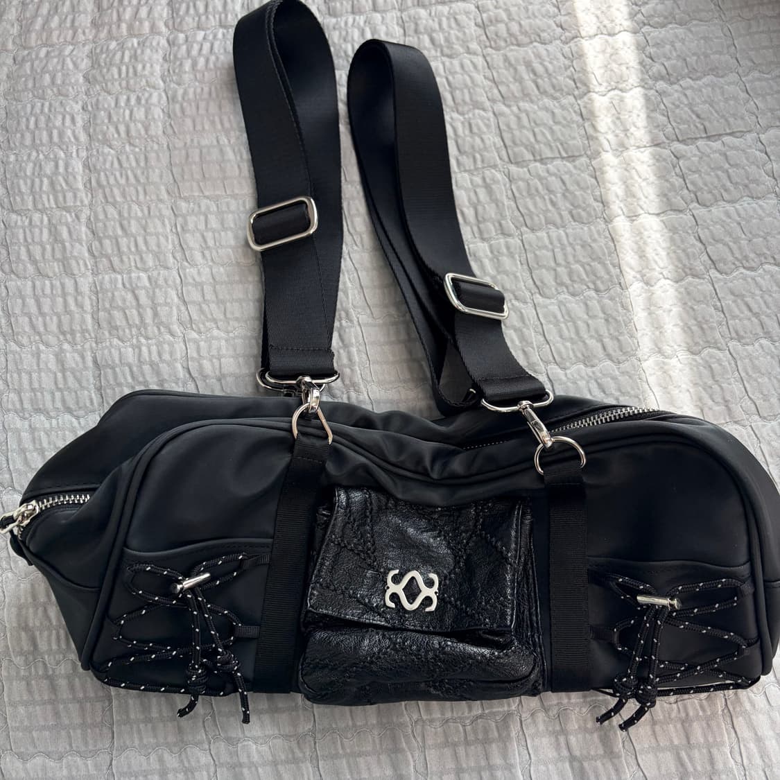 시월107 포티 바게트백 블랙 숄더백 더플백 가방 상품이미지1