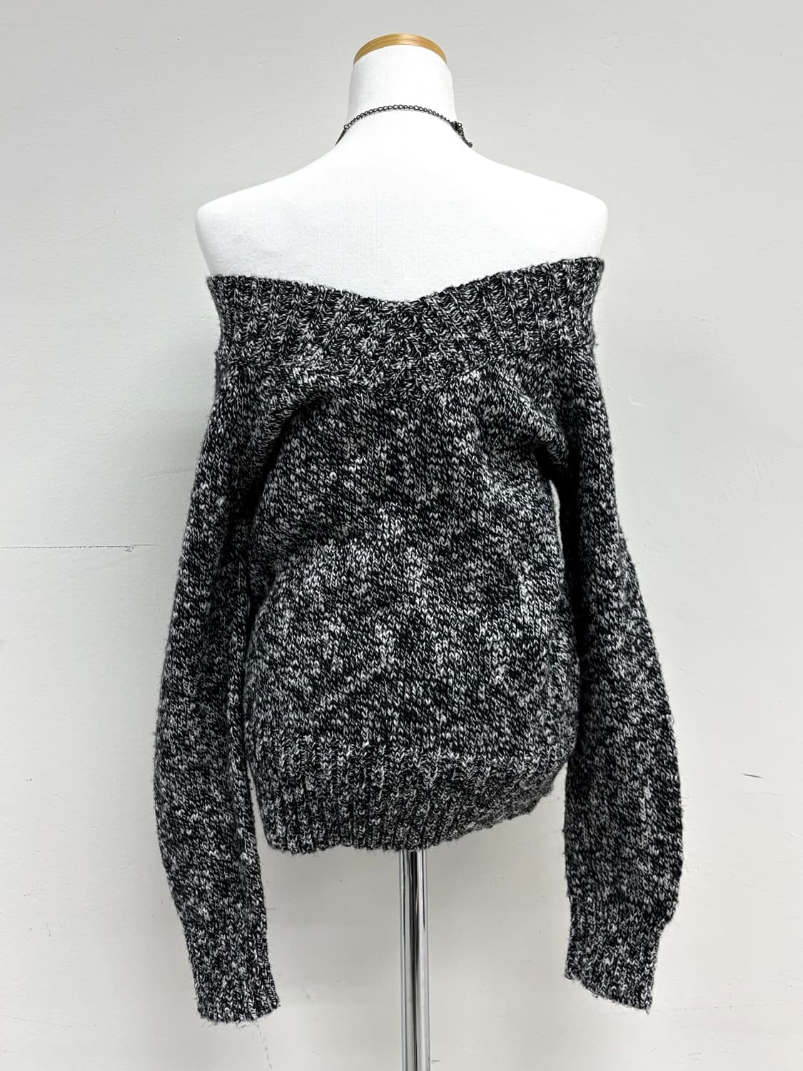 빈티지 차콜 오프숄더 니트 상품이미지6