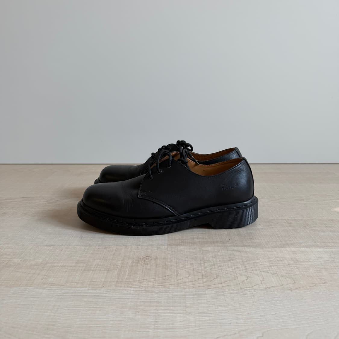 닥터마틴 단화 올블랙 상품이미지3