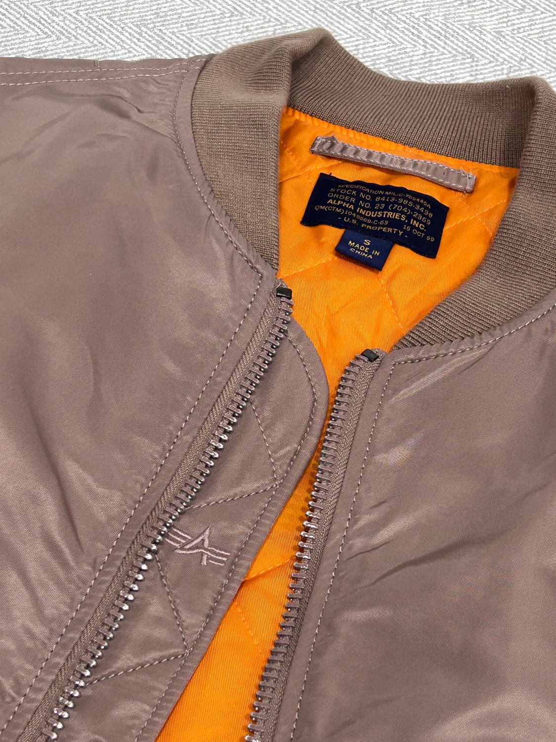 알파인더스트리 ma-1 롱 항공점퍼 봄버 S 상품이미지5