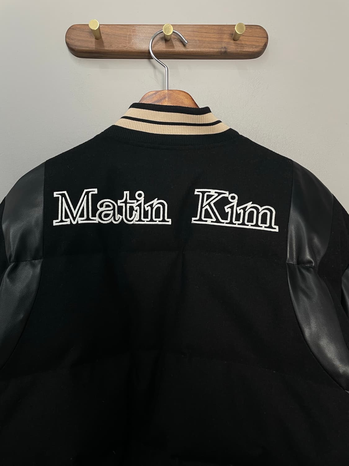 마뗑킴 바시티 다운 블랙 자켓 H2202 상품이미지6