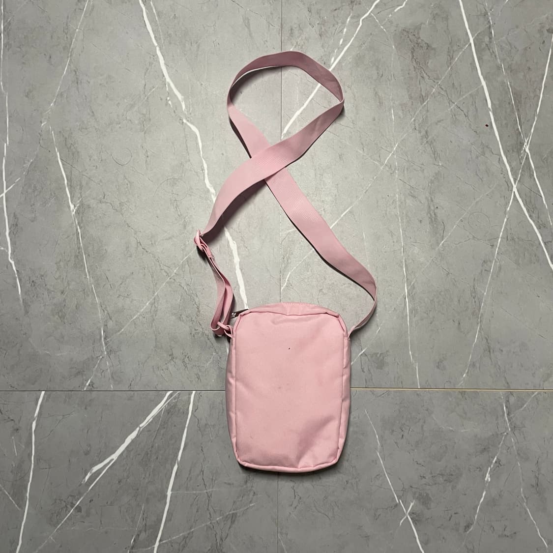 팔로워 특가 잔스포츠 딸기우유 핑크 크로스백 미니 가방 상품이미지4