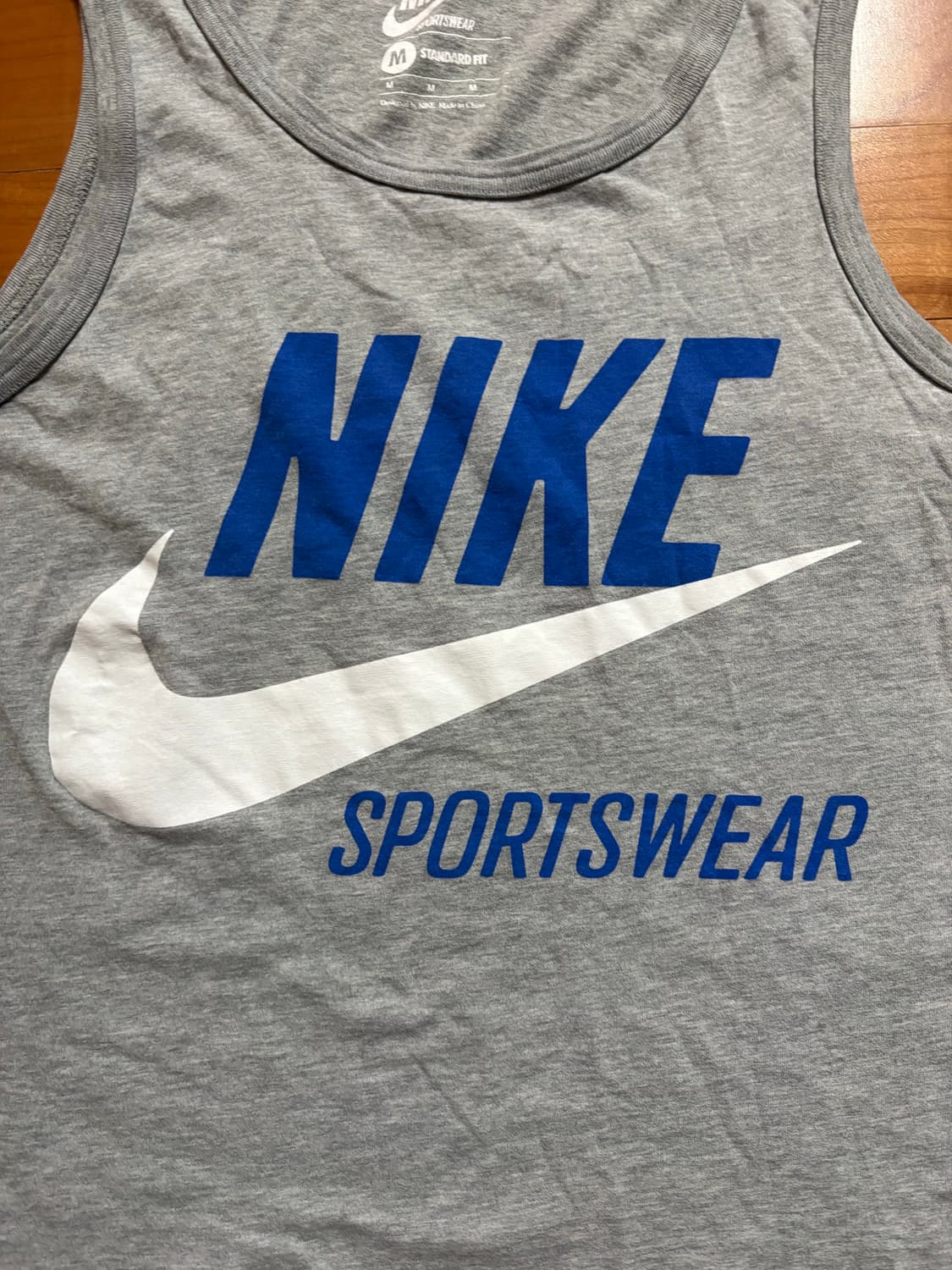 [나이키] 나이키 스포츠웨어 스우시 로고 탱크톱 (그레이/블루) 판매 상품이미지3
