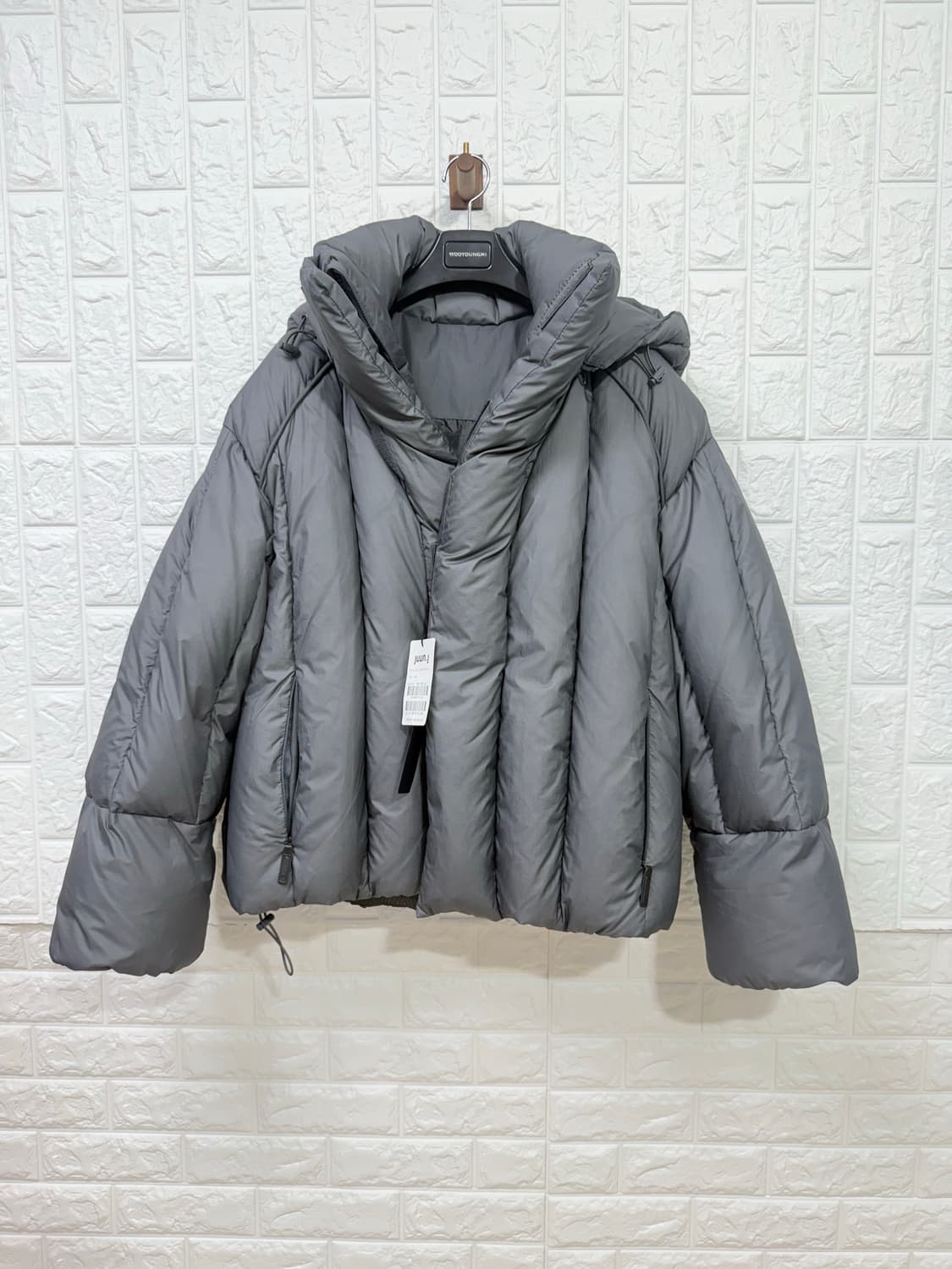 (24FW새상품) 준지209 세로 자수 히든 후드 다운 점퍼(46) 상품이미지1