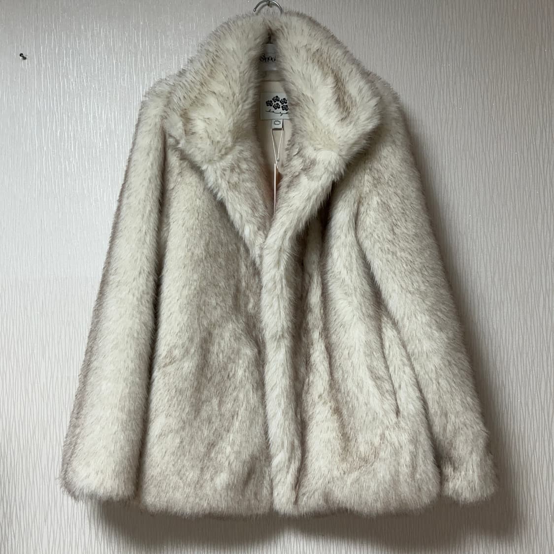 sinoon 시눈 퍼 자켓 아이보리 - 새제품 상품이미지1