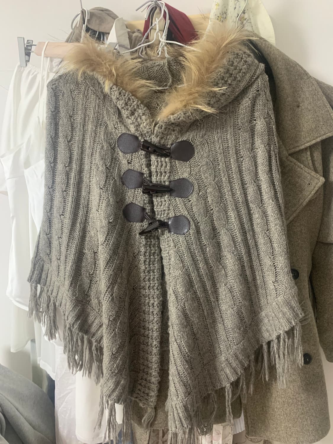 대장 빈티지 케이프 퍼 태슬 사와코무드 상품이미지3