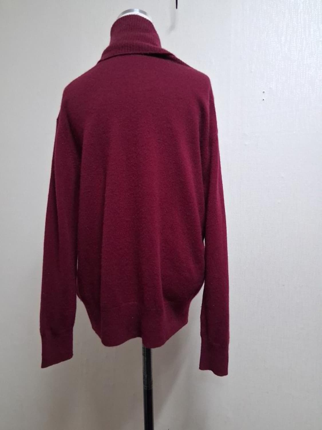 유니클로 100%퓨어 캐시미어 터들넥 폴라티 77 와인칼라 버건디
일본수 상품이미지3