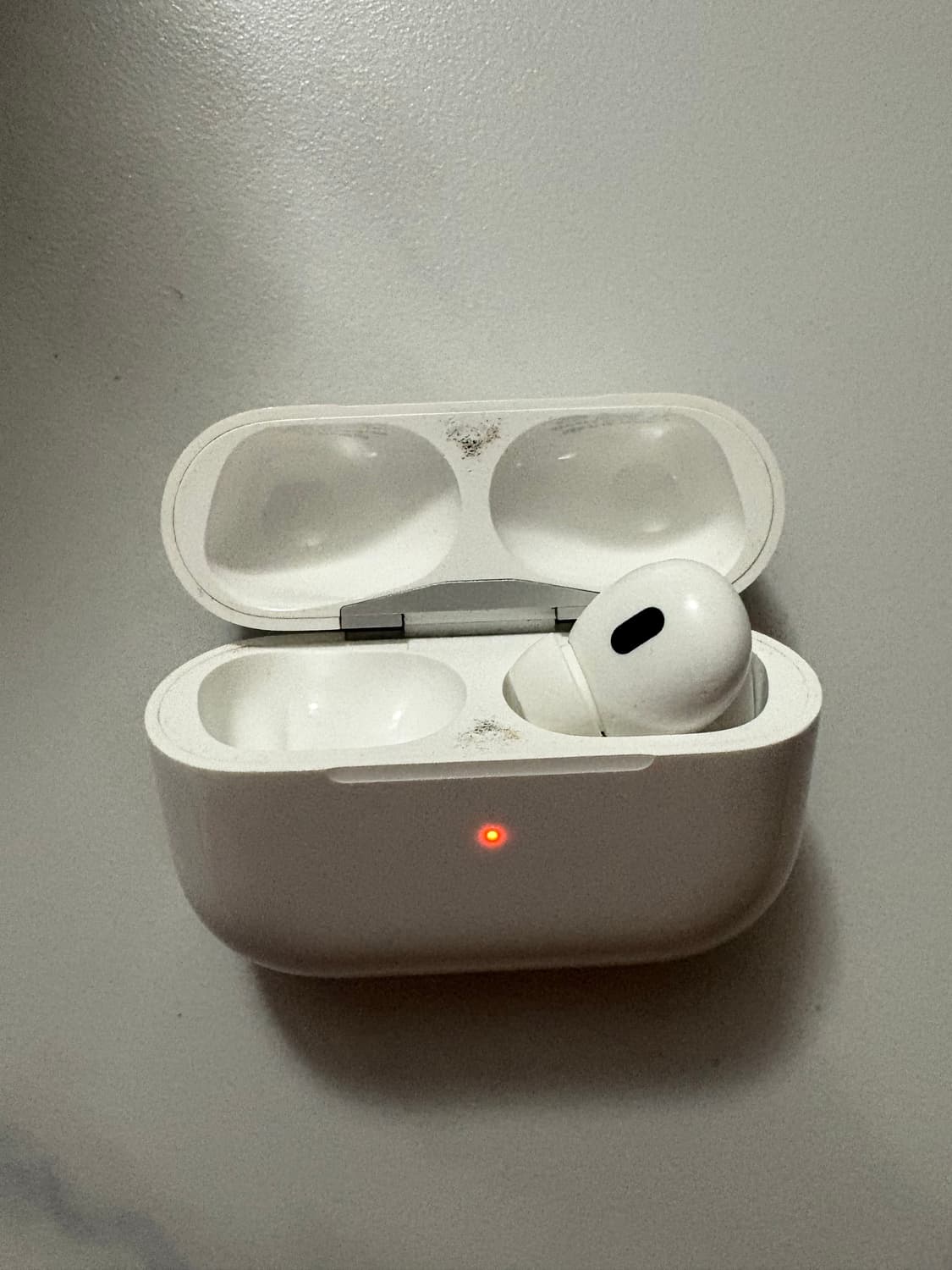 에어팟 프로 2 라이트닝 본체+오른쪽 상품이미지1