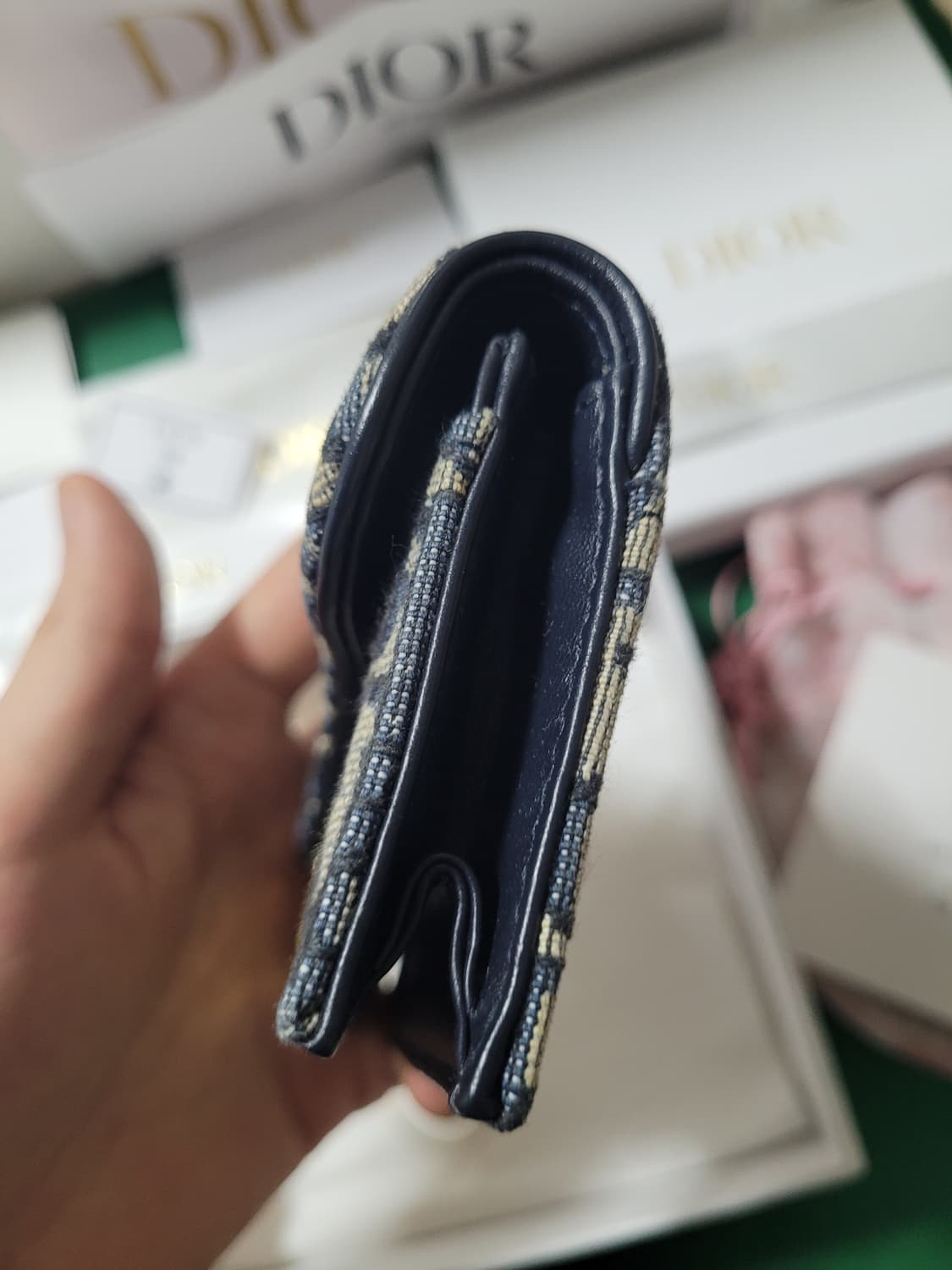 디올 오블리크 새들플랩 카드지갑 상품이미지4