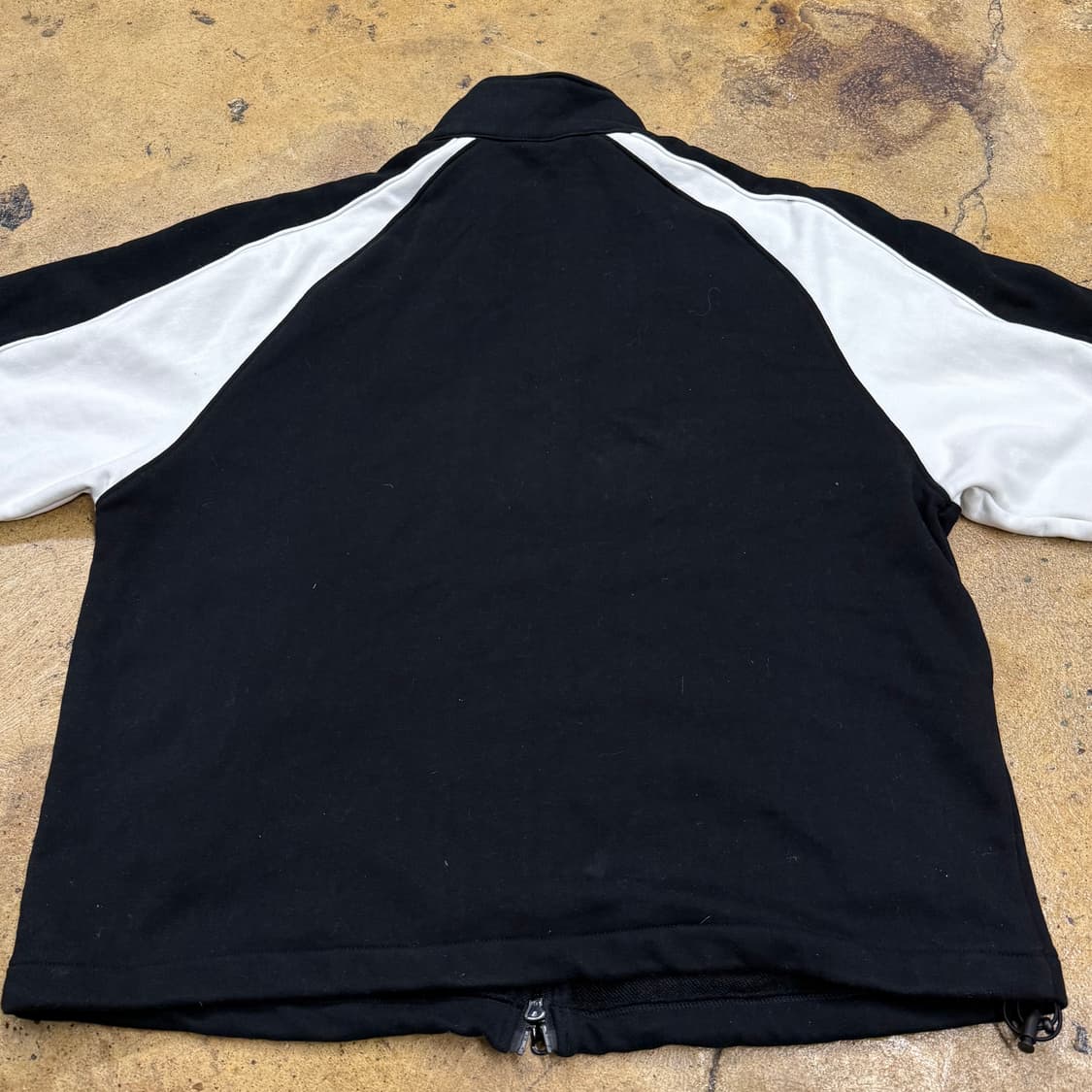 [정품/L] 코드그라피 C로고 배색 테크 트레이닝집업 b18 상품이미지4