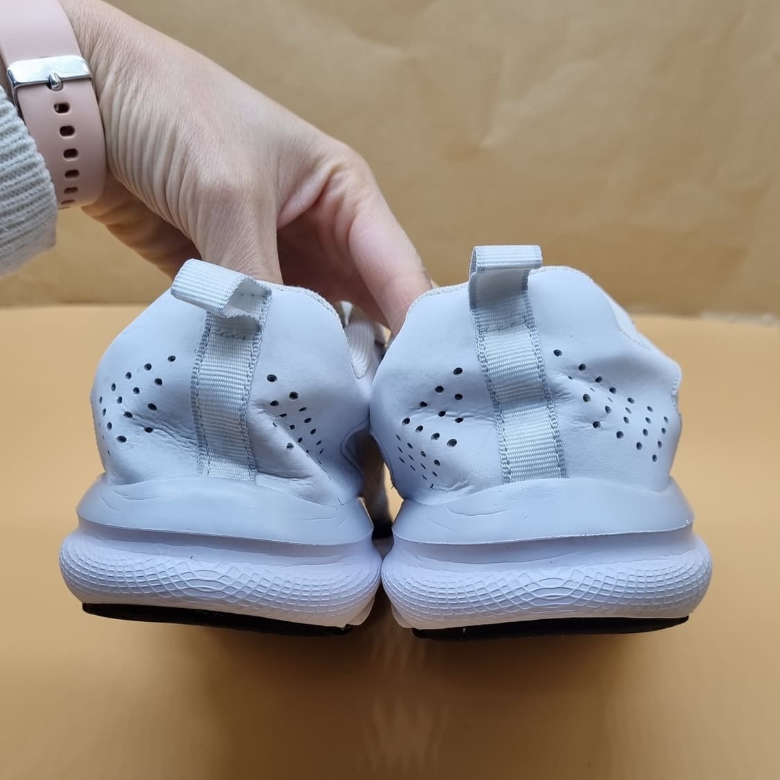 언더아머 UA차지드 남성런닝화275 상품이미지4