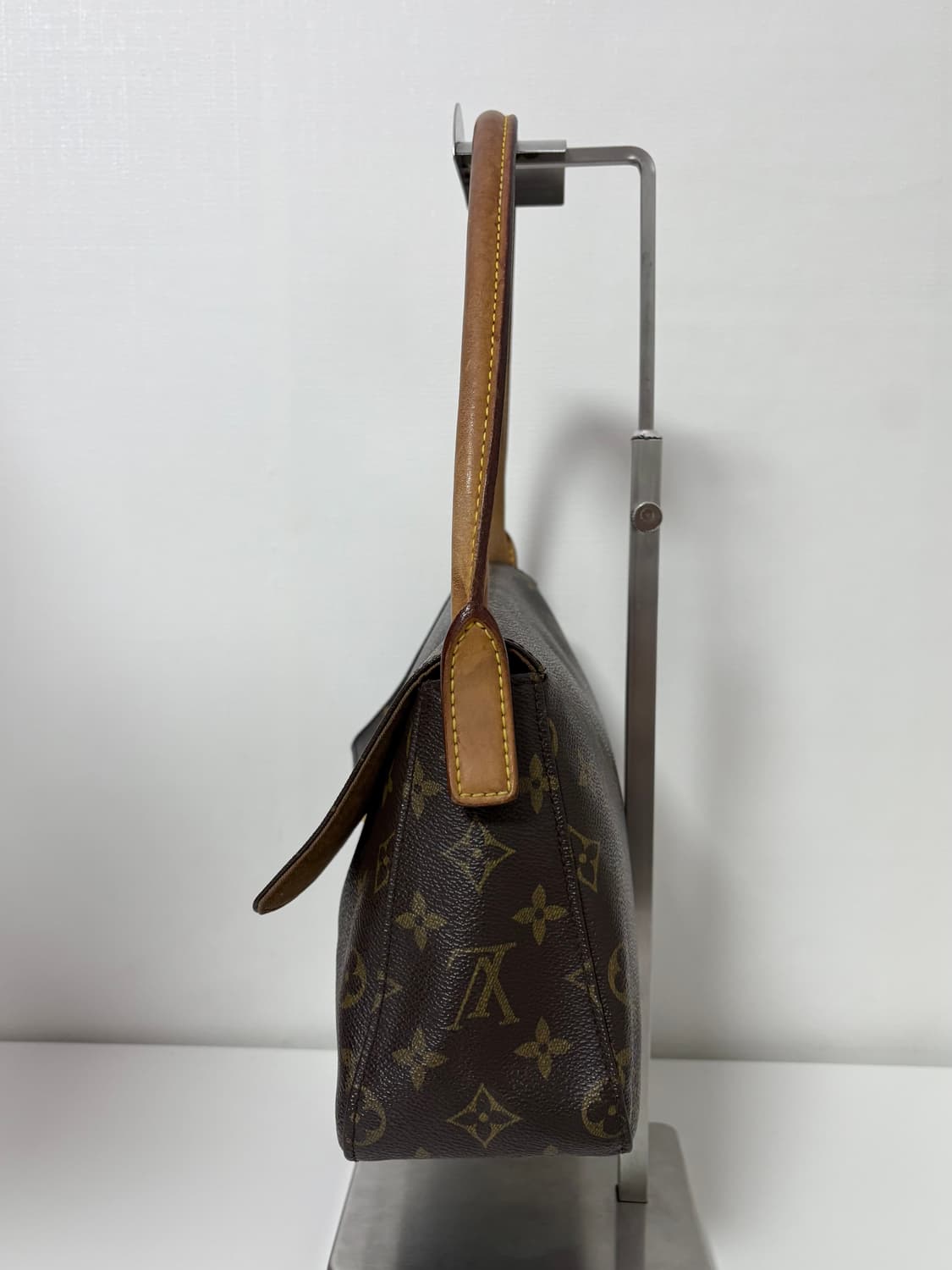 루이비통 루핑 숄더백  상품이미지4