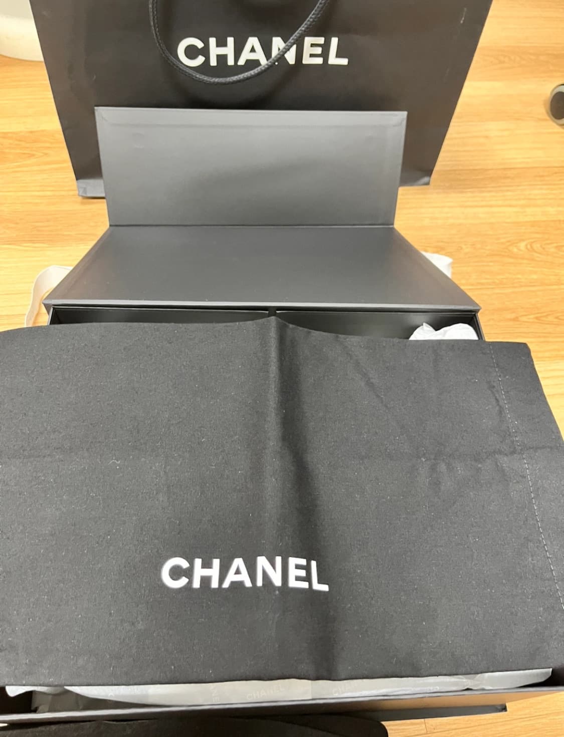 [새 상품급] 샤넬 보이백 캐비어 미디움 상품이미지5