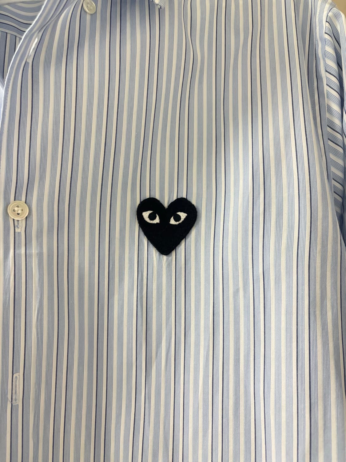 ⭐️희귀매물⭐️ 꼼데가르송 플레이 스카이블루 스트라이트 셔츠 블랙와펜 상품이미지2