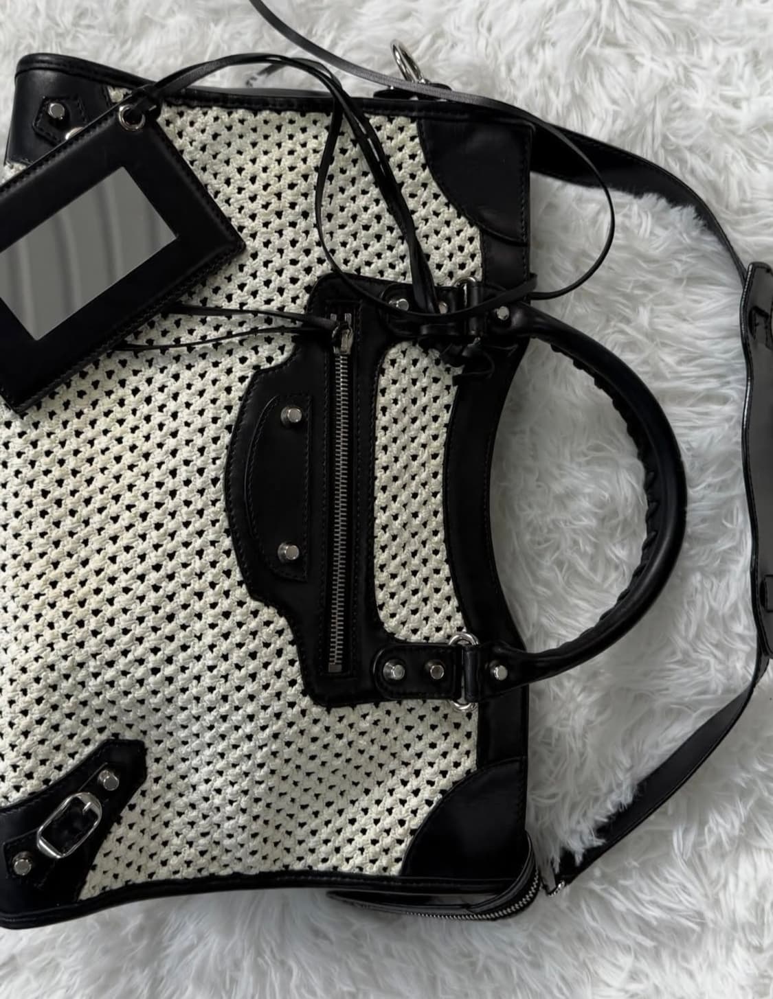 발렌시아가 레어 라피아 모터백  상품이미지2